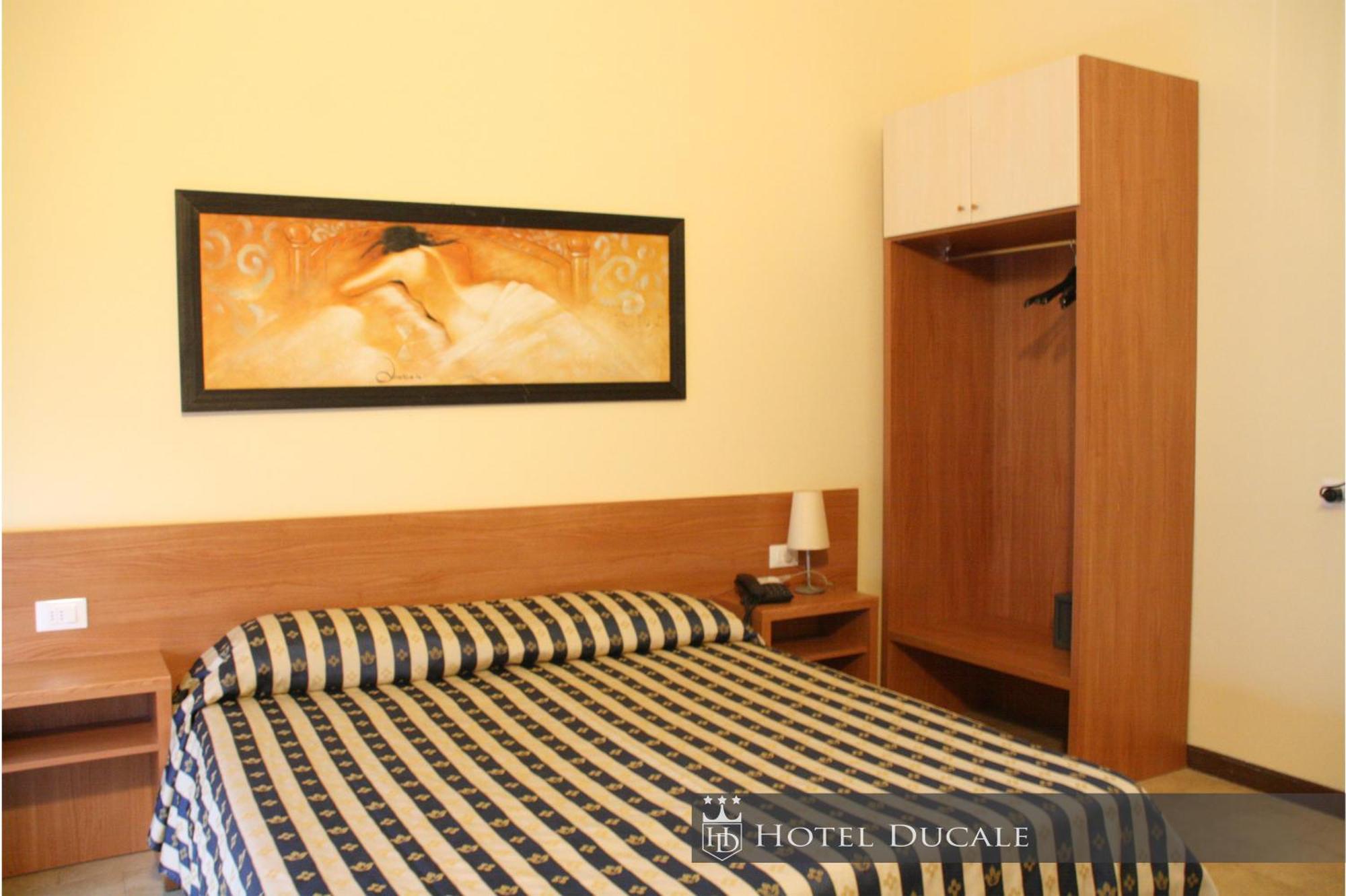 Hotel Ducale Vigevano Exterior photo